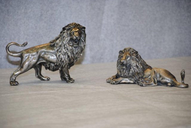 Couple of sterling silver lions Italian 1940