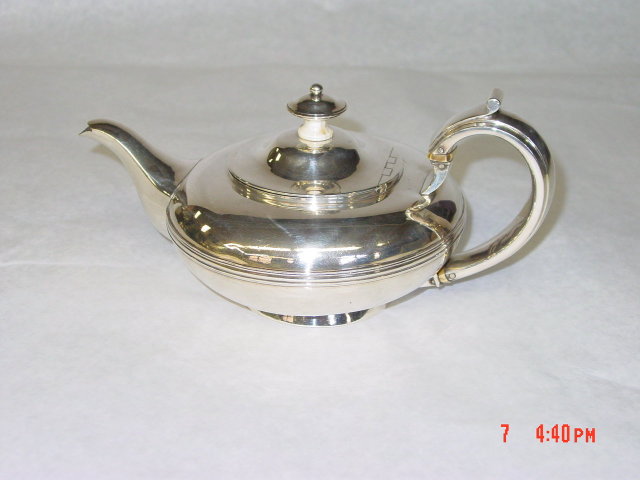 Antique tea pot William IV London 1832