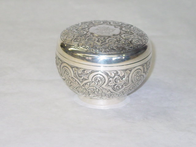 Antique round shaped box London 1890