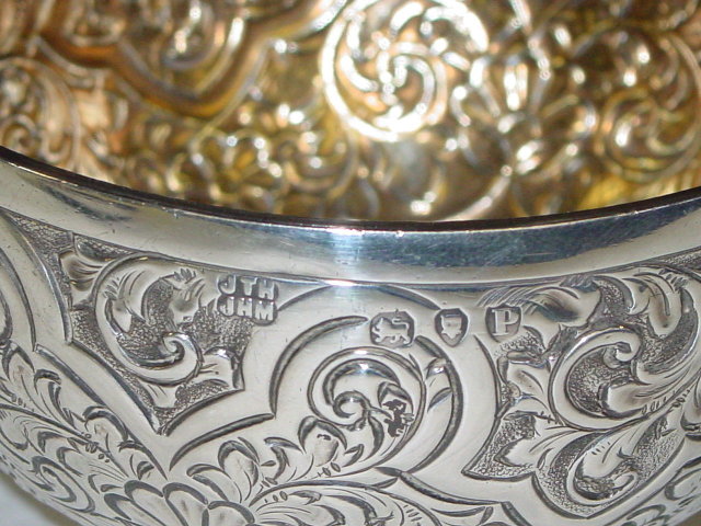 Antique round shaped box London 1890
