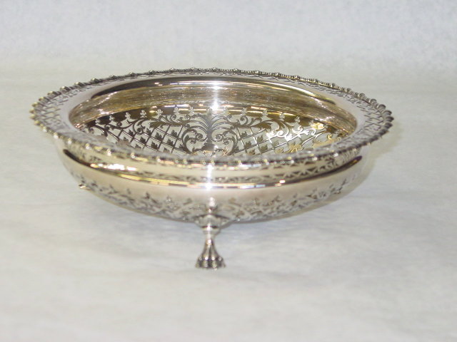 Antique pierced basket Sheffield 1921