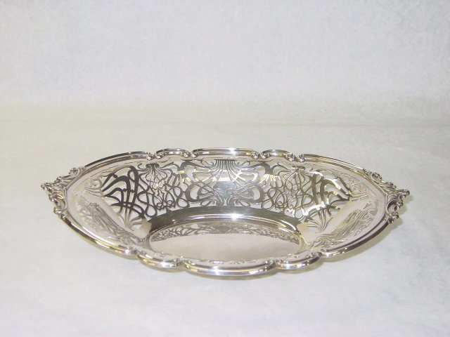 Antique pierced basket London 1904