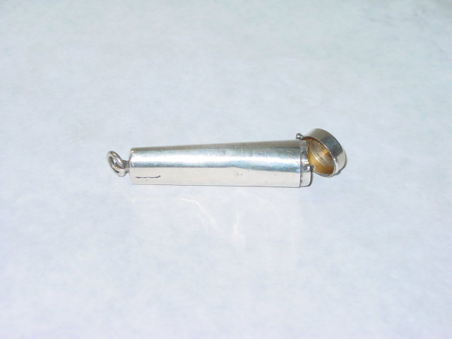 Antique mouthpiece holder London 1920