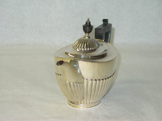 Antique tea pot Edward VII London 1909