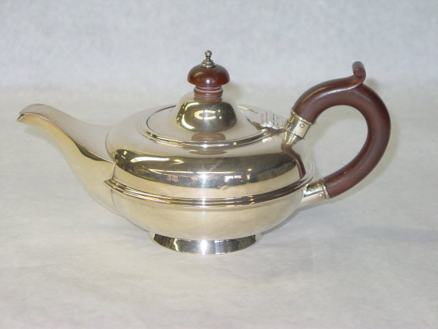Antique tea pot George V Birmingham 1935
