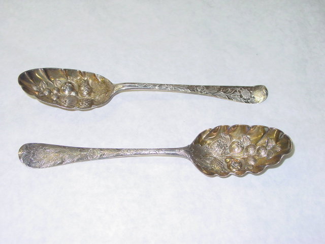Antique pair fruit spoons George III London 1842