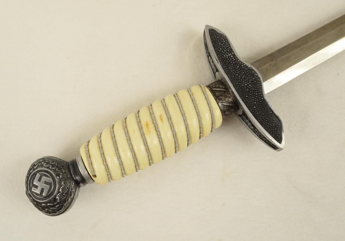 WW2 Nazi Luftwaffe Officer's Dagger