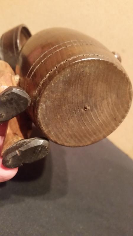 Anri Man on Barrell Cigarette Container