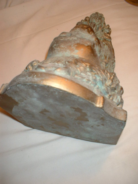 Contempoary Plaster Wall Bracket Shelf