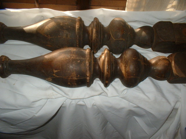 A Set of 4 Turned Table Legs (Vintage)