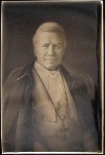 Antique English Portrait Tile -- Pope Pius X