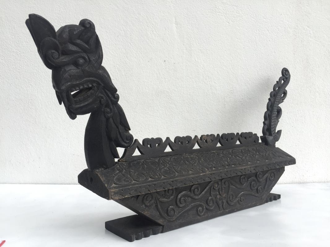 AUTHENTIC 770mm DAYAK TOMB Burial Chamber Urn Sandung Naga Coffin Statue Borneo