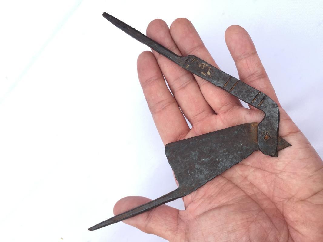VINTAGE ANTIQUE 160mm IRON CUTTER Betel Nut Borneo India Original Authentic #1