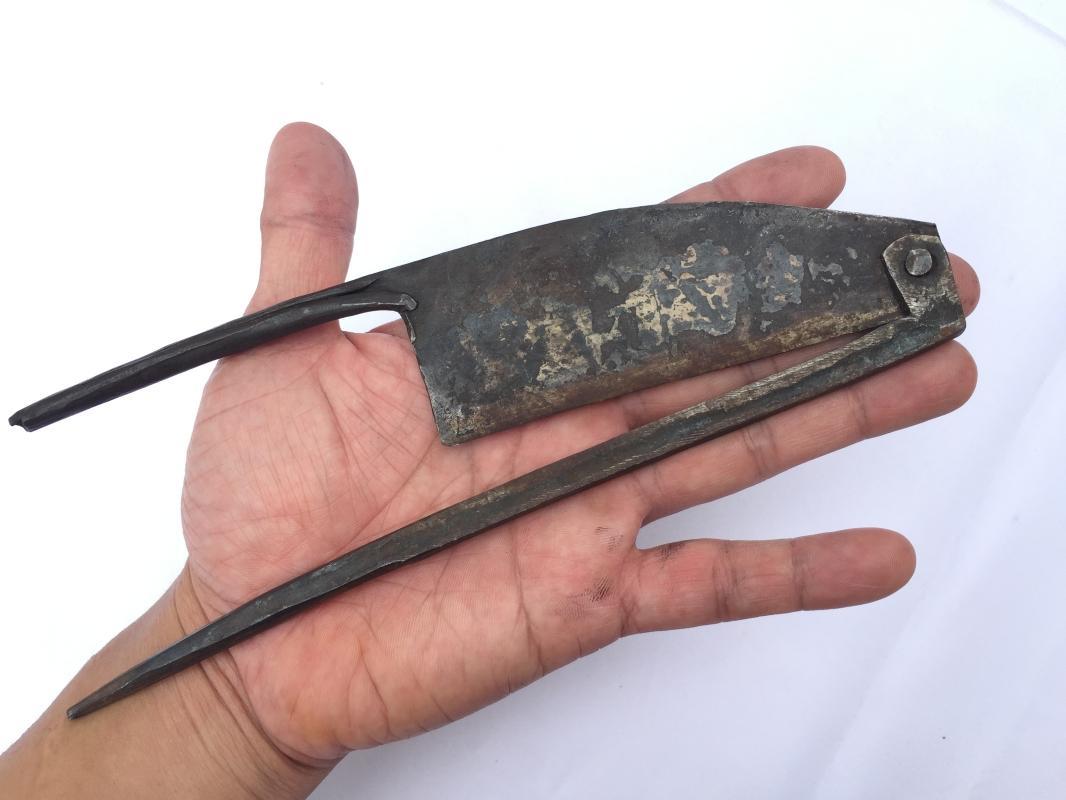 FREE POSTAGE 215mm XXXL LARGE IRON CUTTER Betel Nut Borneo India VINTAGE ANTIQUE
