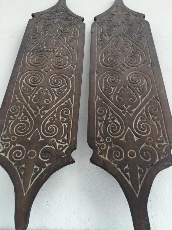 ONE PAIR Carved Wooden Shield Tribal Native Head hunter Tribe Borneo Dayak ARMOR