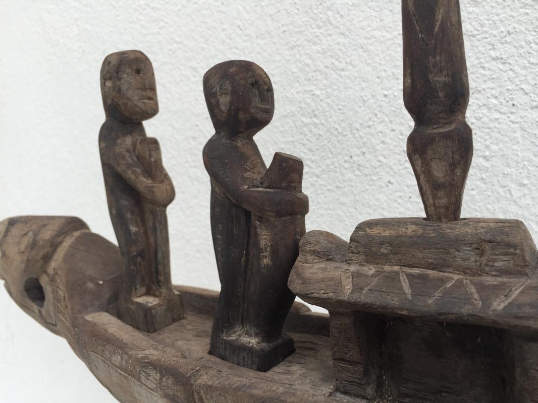 COFFIN BOAT ON STAND 400mm LOVELY VESSEL Native Sculpture Statue Figure Dayak