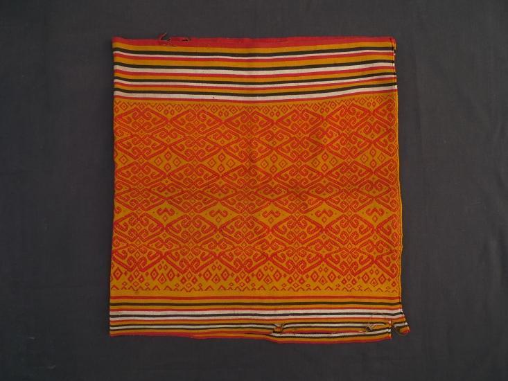 ANTIQUE SKIRT SUNGKIT DAYAK Confronting Scorpion SARONG HANDMADE OLD DRESS #267
