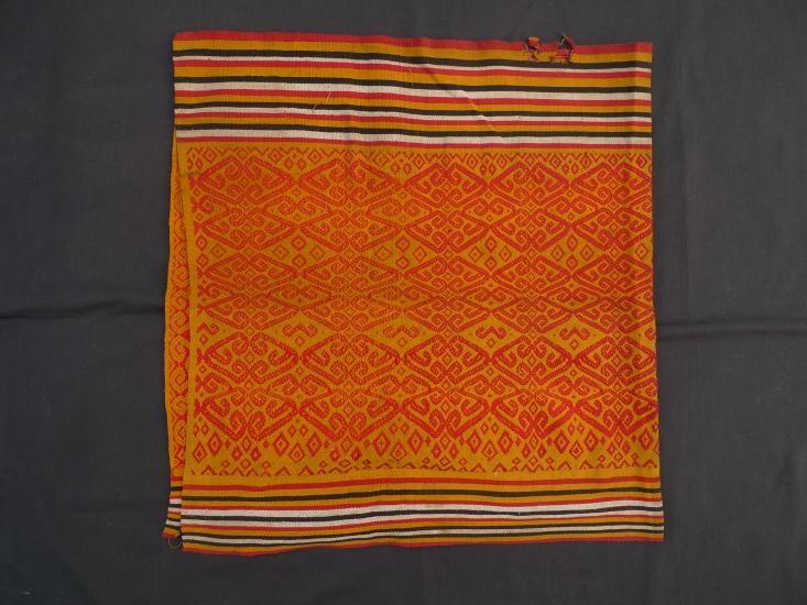 ANTIQUE SKIRT SUNGKIT DAYAK Confronting Scorpion SARONG HANDMADE OLD DRESS #267