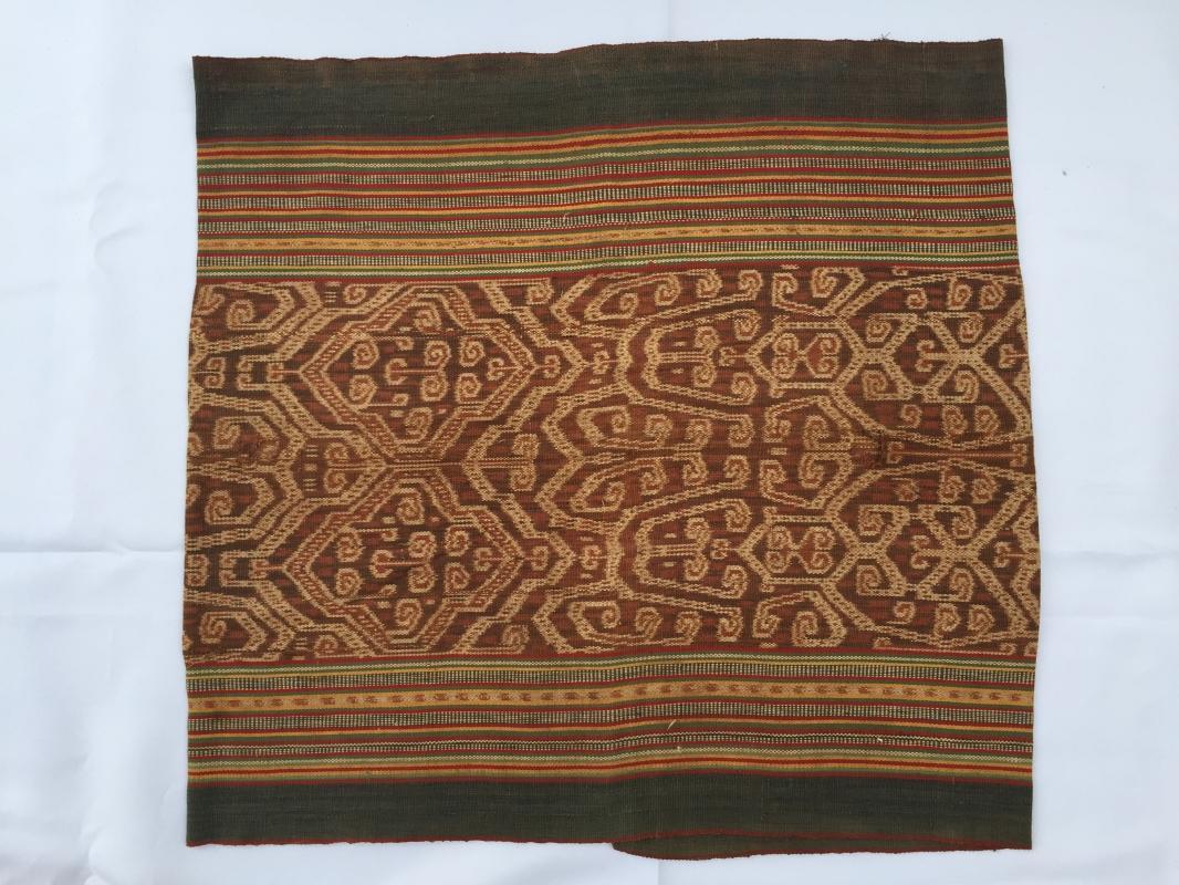 INTERESTING IKAT SKIRT Skull Basket Head Dayak SARONG LADIES GARMENT OUTFIT #198