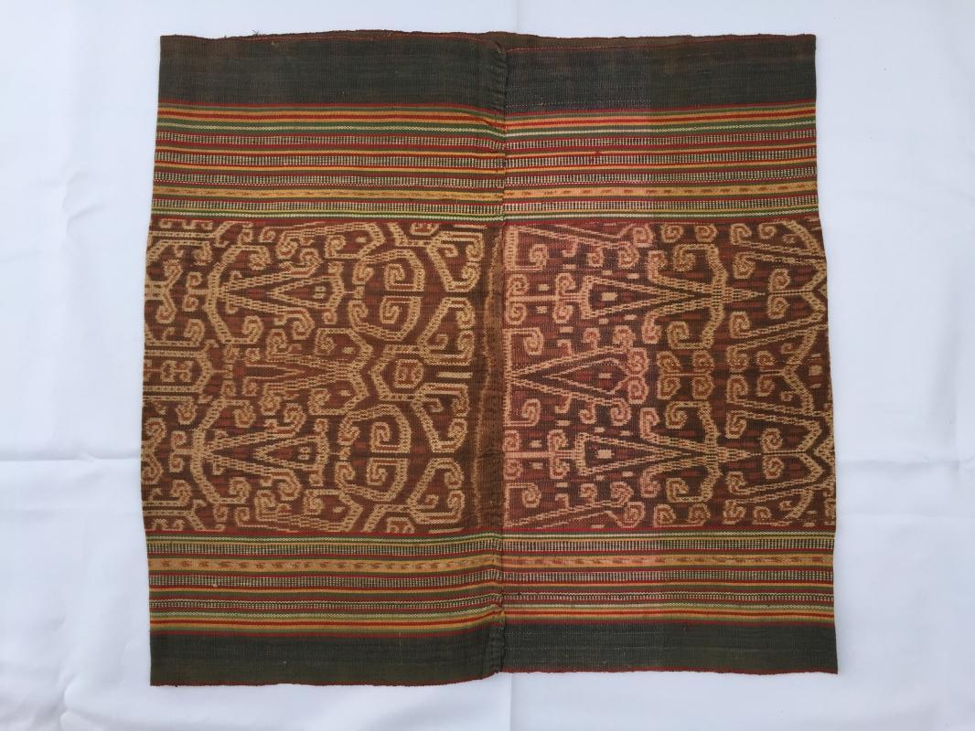 INTERESTING IKAT SKIRT Skull Basket Head Dayak SARONG LADIES GARMENT OUTFIT #198