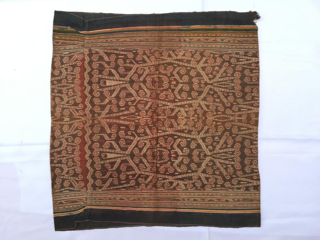 RARE BUAH LANG HAWK PATTERN Ikat Bidan Ritual SKIRT SARONG LADIES GARMENT #98