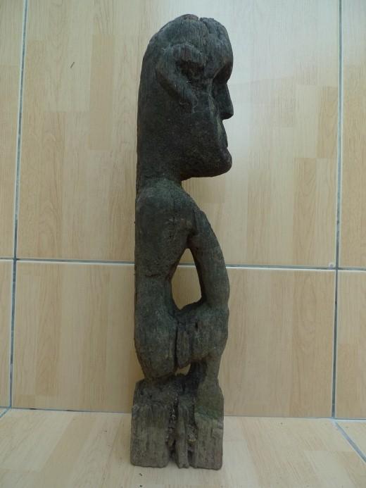 JUST FOUND LUBOK BRUTAN BORNEO 420mm WEATHERED STATUE Antique Dayak Sculpture