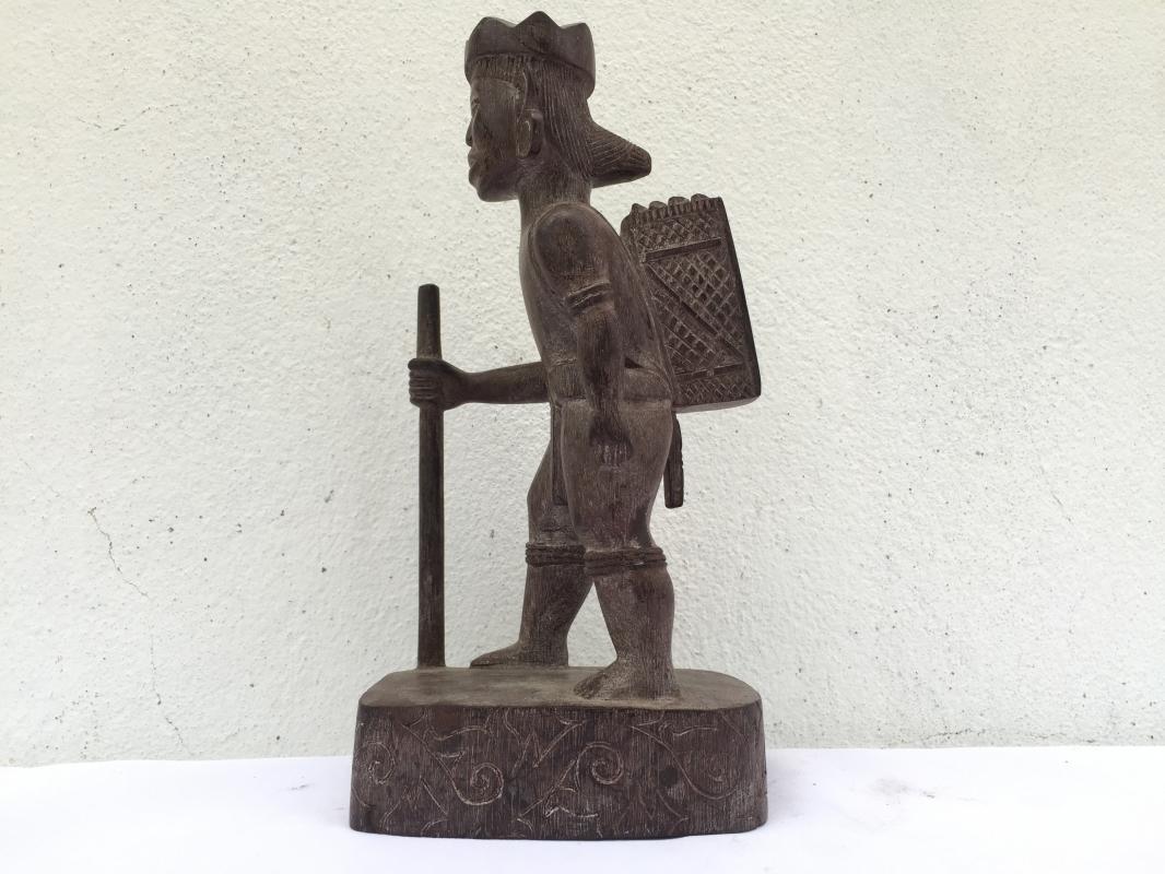 AUTHENTIC ANTIQUE Dayak Image Statue Sculpture Warrior Traditional Loincloth Hunter