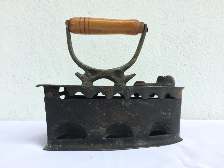 ANTIQUE VINTAGE 175mm IRON Shirt T-shirt Ironing Brass Bronze Old School Tool