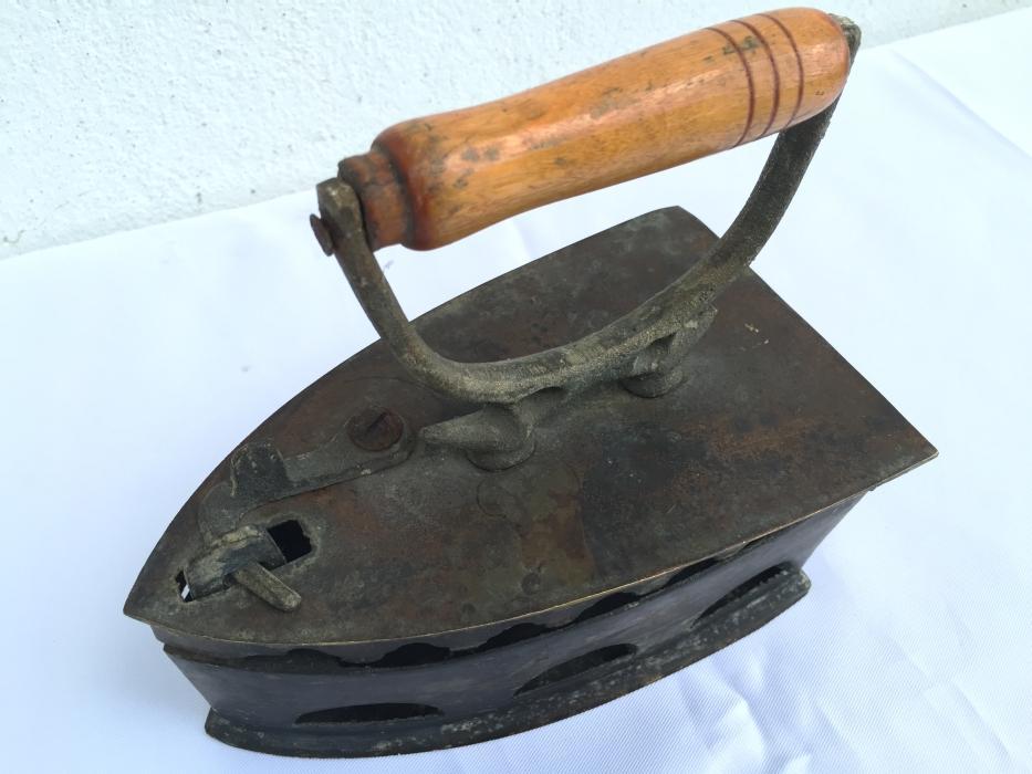ANTIQUE VINTAGE 175mm IRON Shirt T-shirt Ironing Brass Bronze Old School Tool