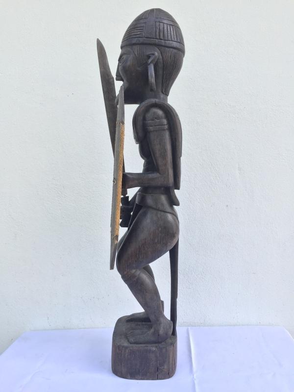 GIANT STATUE 930mm DAYAK WARRIOR Sculpture Artifact Image Icon Borneo Headhunter