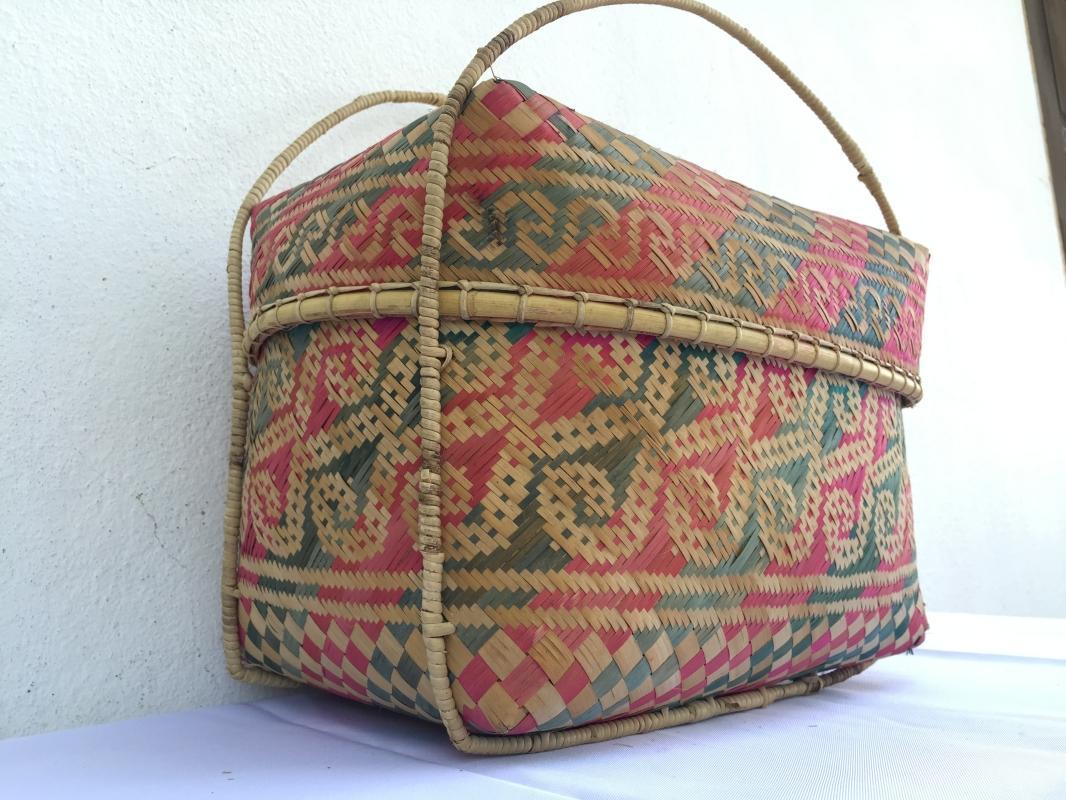 TRADITIONAL DAYAK HANDBAG BAG Weaving Woven Weave From Natural Rattan TREE SKIN