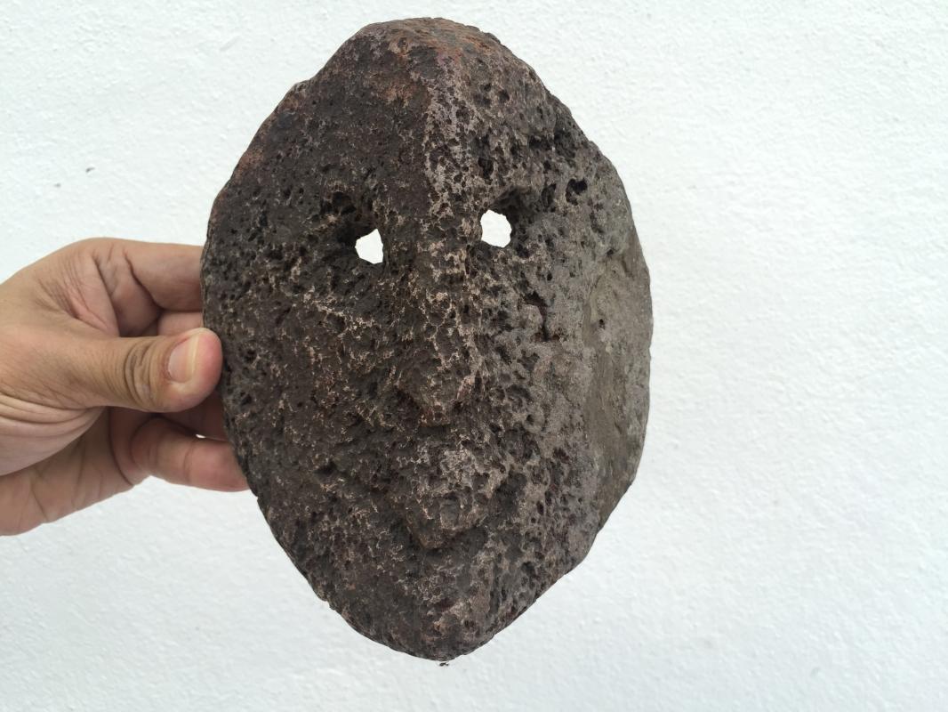 STONE MASK 170x140mm ROCK FACE Dayak Dyak Borneo Artifact Statue Figure Fossil?