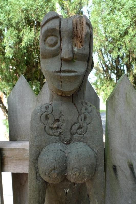 FEMALE FERTILITY GUARDIAN 1140mm POLE STATUE Aged Dayak Sculpture Figure Borneo