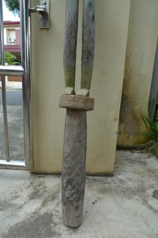 HUMAN SIZE 1660mm GUARDIAN STATUE Eroded Outdoor Dayak Figure Sculpture RARE