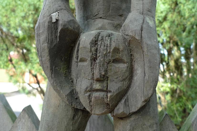 AMPUTATED HEAD 1440mm HEADHUNTER STATUE POLE Eroded Sculpture Dayak Dyak Figure