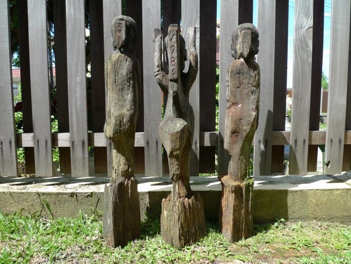 THREE WEATHERED DAYAK GUARDIAN STATUE SCULPTURE Antique Artifact Figure Icon