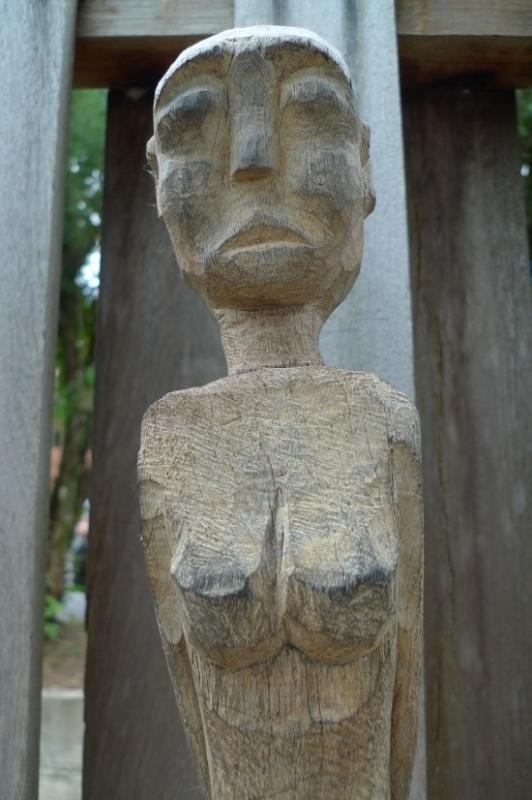 OLD 630mm DAYAK KAYAN STATUE Billion Wood Figure FEMALE Sculpture Native Borneo