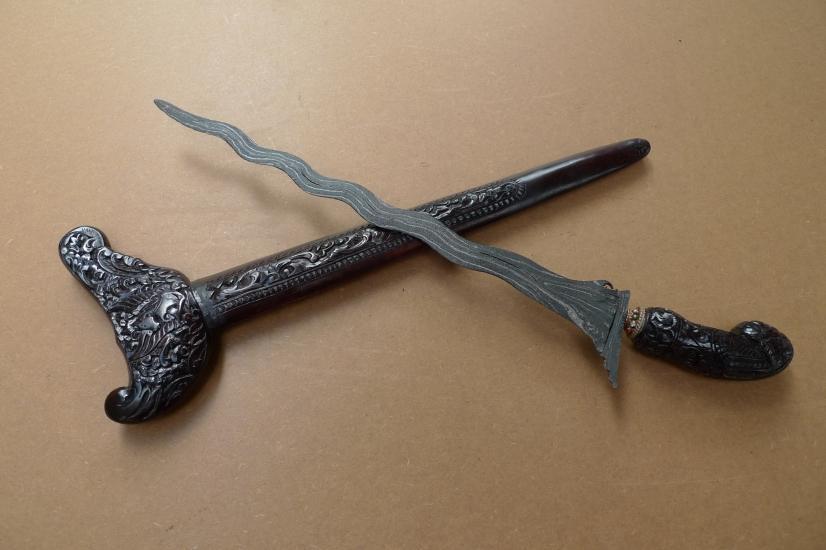 E.) KRIS Gabilan Madura 11 Luk BLACK MAGIC (Pamor ADEQ) Knife Weapon Sword Keris