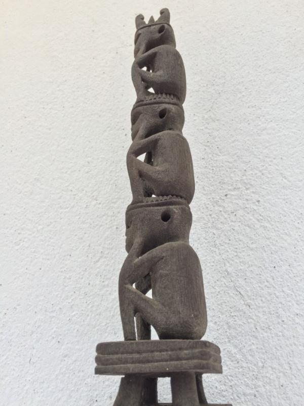 THREE MAN RITUAL POLE Dayak Bahau Guardian Figure Icon Sculpture Artifact Borneo