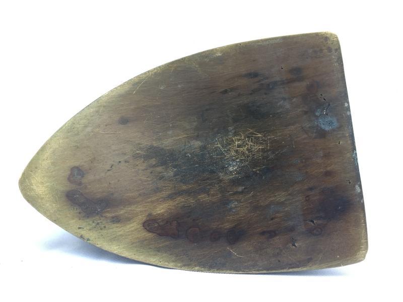 AUTHENTIC 190mm CHARCOAL IRON Shirt T-shirt Fabric Textile Ironing Brass Bronze Antique Brassware