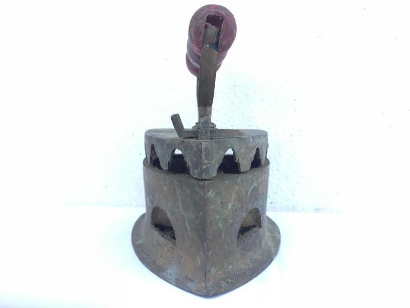 ANTIQUE 3.9 lb CHARCOAL IRON Shirt T-shirt Ironing Brass Bronze Old School Tool