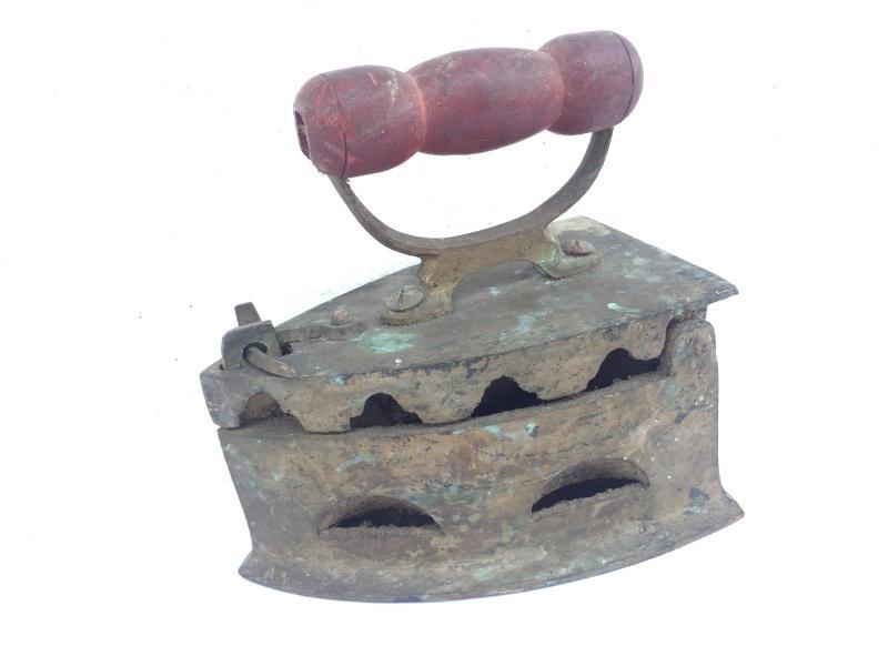 ANTIQUE 3.9 lb CHARCOAL IRON Shirt T-shirt Ironing Brass Bronze Old School Tool