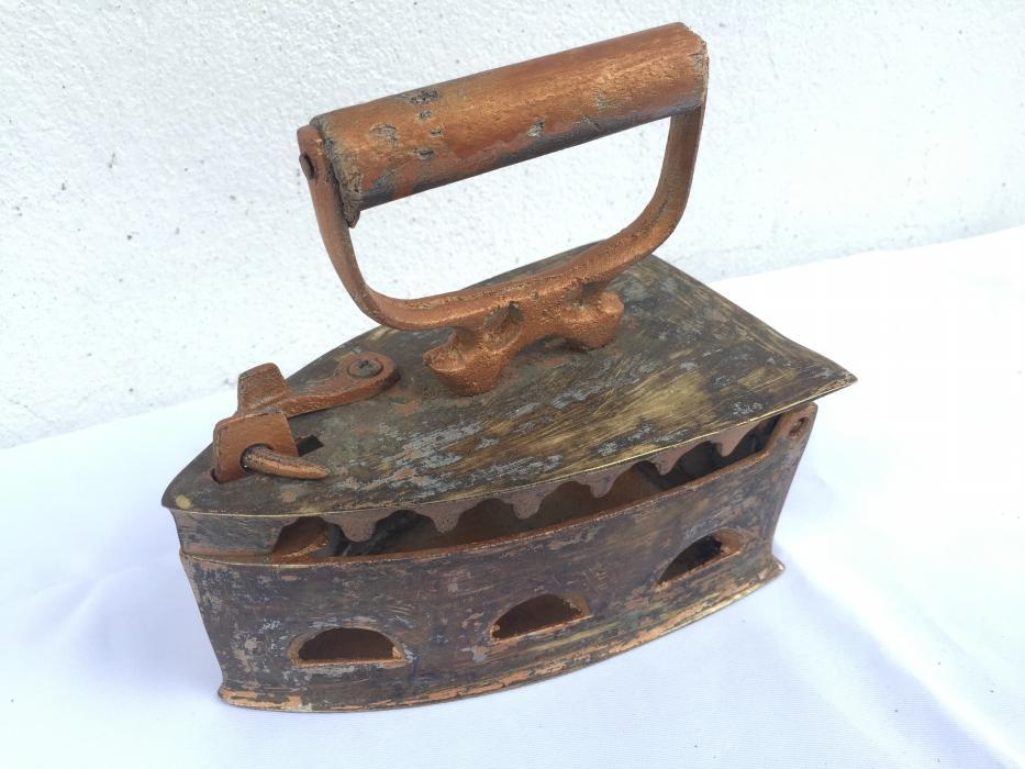 SELLING CHEAP VINTAGE 170mm Iron Shirt T-shirt Ironing Brass Bronze Old School Tool