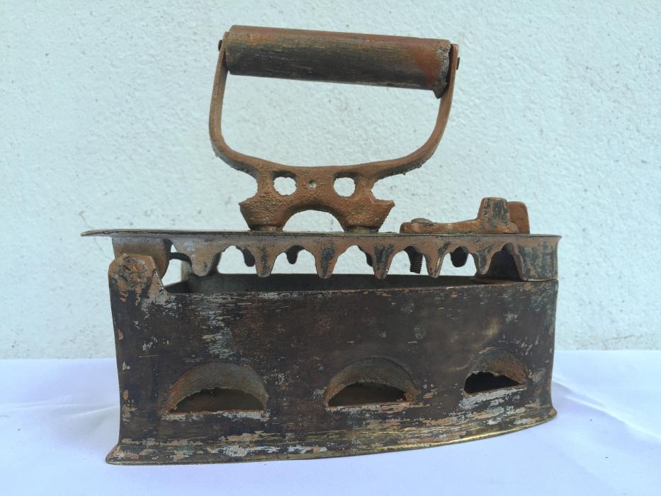 SELLING CHEAP VINTAGE 170mm Iron Shirt T-shirt Ironing Brass Bronze Old School Tool
