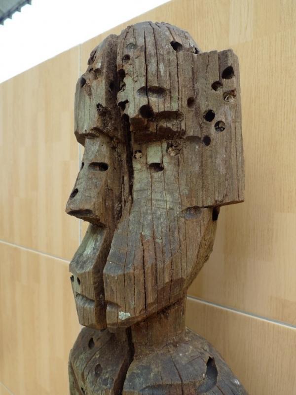200-300 YEARS ERODED STATUE Bahau Dayak Weathered Primitive Ironwood Figure