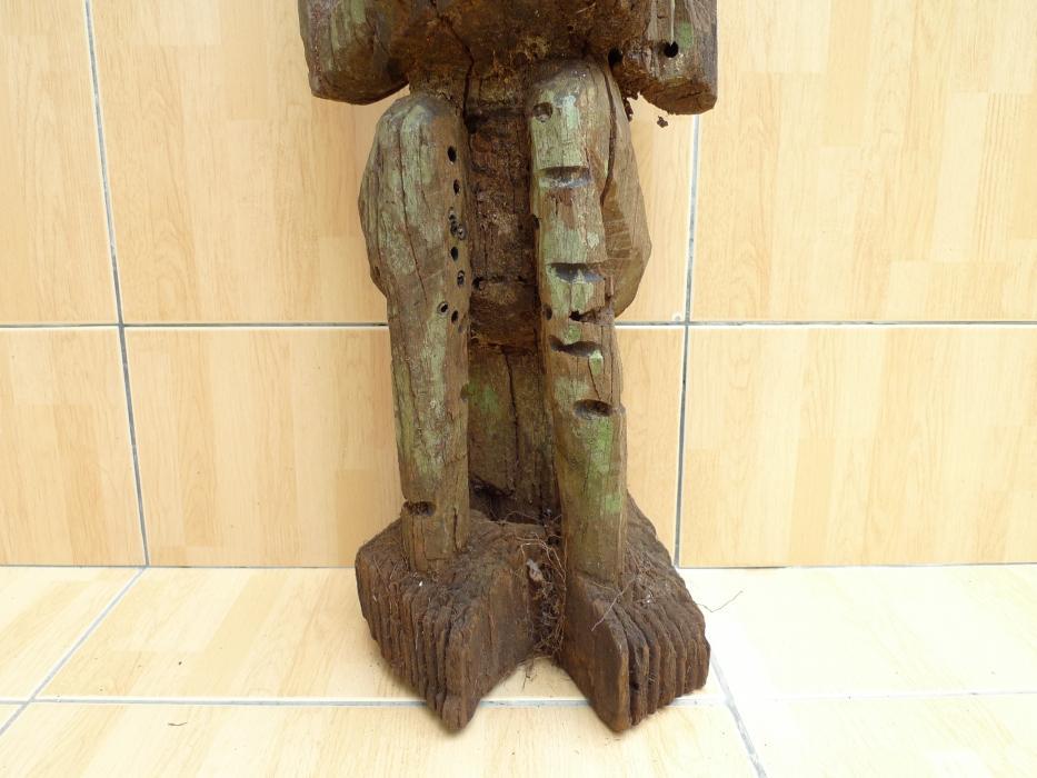 200-300 YEARS ERODED STATUE Bahau Dayak Weathered Primitive Ironwood Figure