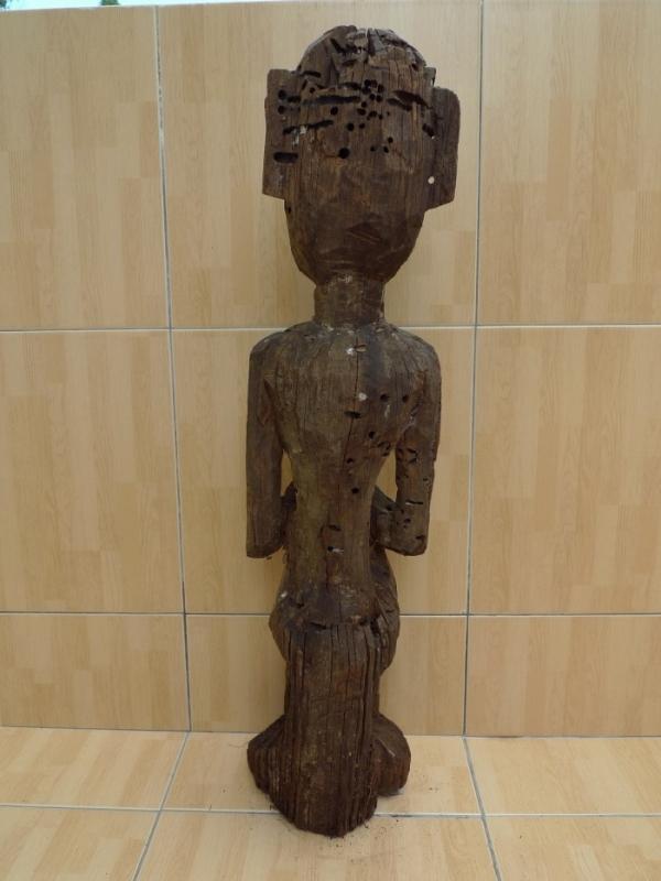 200-300 YEARS ERODED STATUE Bahau Dayak Weathered Primitive Ironwood Figure