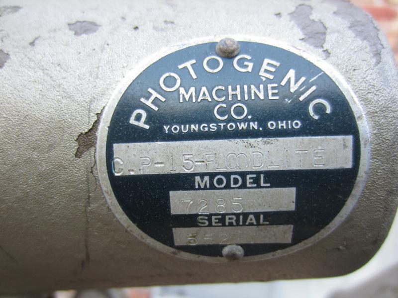 VERY RARE! PAIR OF VINTAGE PHOTOGENIC MACHINE CO. INDUSTRIAL MACHINE AGE STEAM PUNK MID-CENTURY MODERN ADJUSTABLE FLOOR LAMPS FLOODLIGHTS MODEL LIGHT ON IRON WHEEL BASE CASTERS