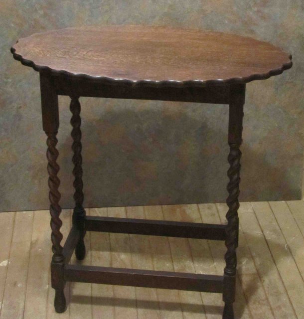 Oak Parlor Lamp Table