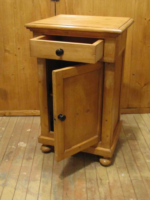 Pine Bedside Cabinet